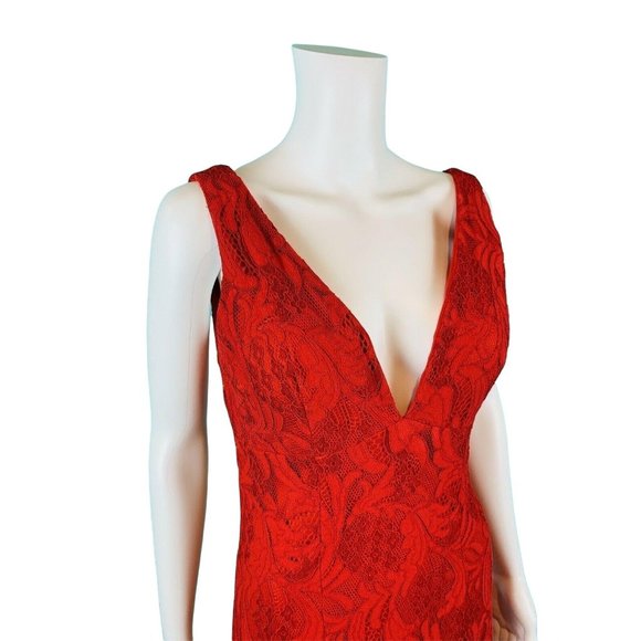 Dave & Johnny Formal Gown Women's Size 9/10 Red Lace Deep V Full Length Dress - Picture 4 of 11